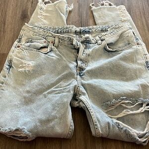 H & M distressed jean